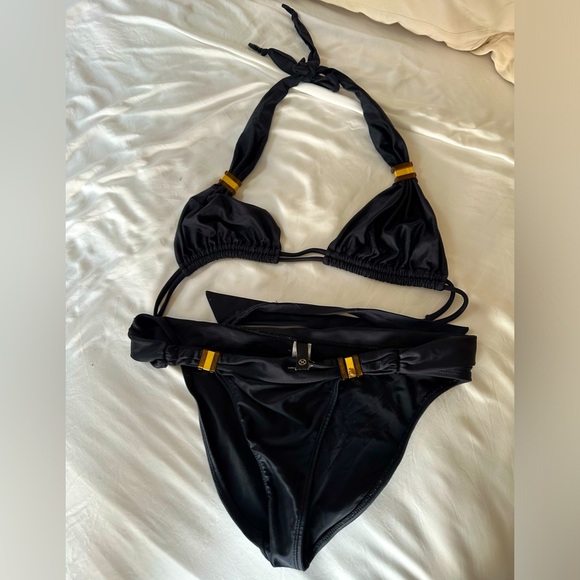 Three Vix bikinis all size L bottom & DD top (2 bottom strings) - Picture 3 of 3